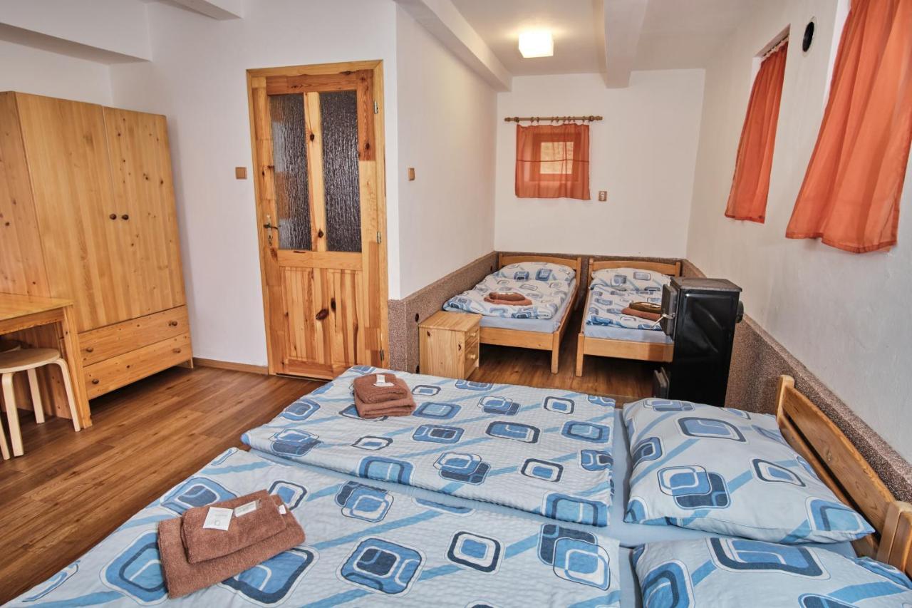 Hotel Strnadovsky Mlyn à Jesenice  Extérieur photo